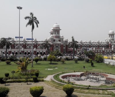 Picture of the Charbagh Railway Station at Lucknow.