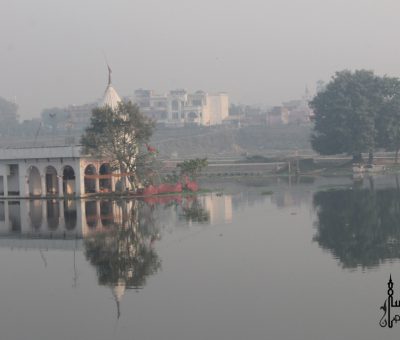 Picture of a temple on Gomti River in Lucknow