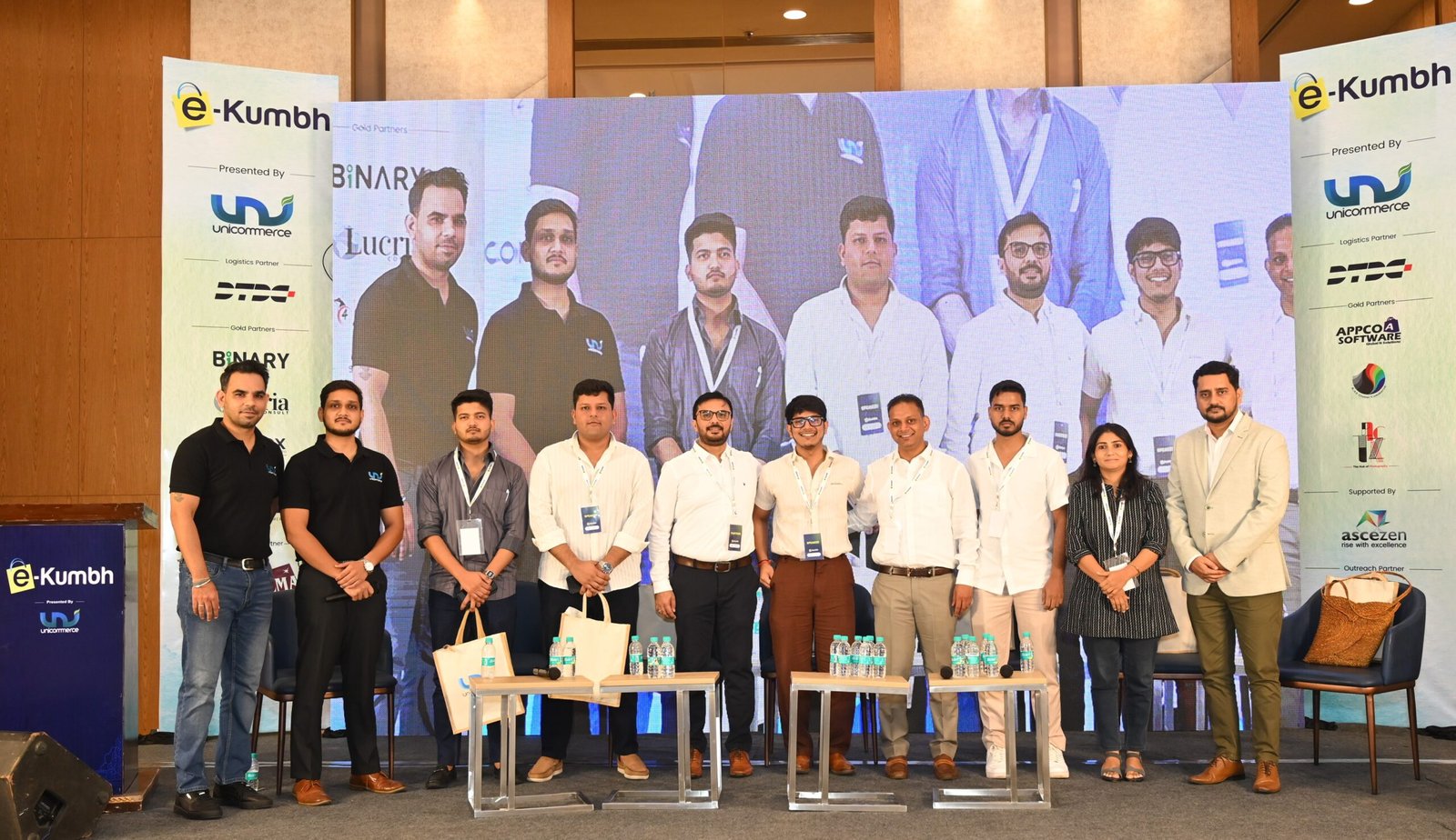 Unicommerce eKumbh Lucknow Panelists of panel 1 - group picture