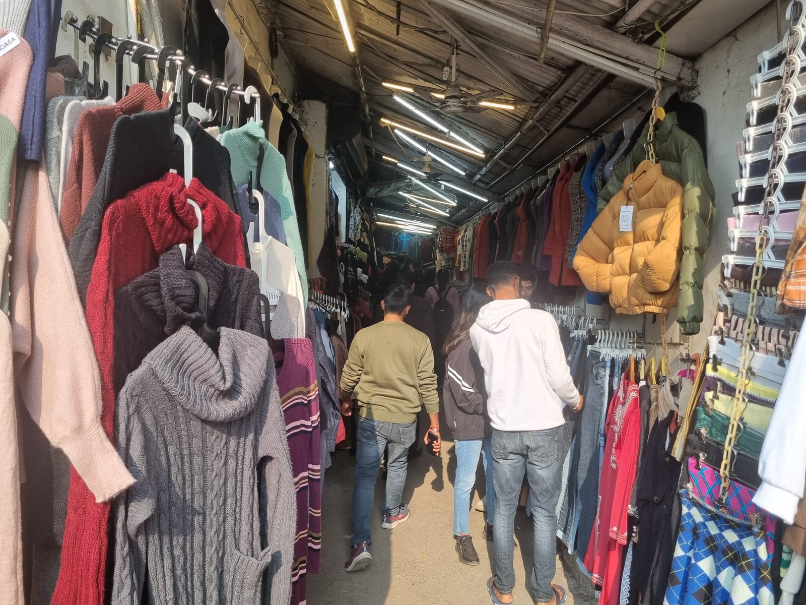 What Can You Buy in Love lane, Lucknow?